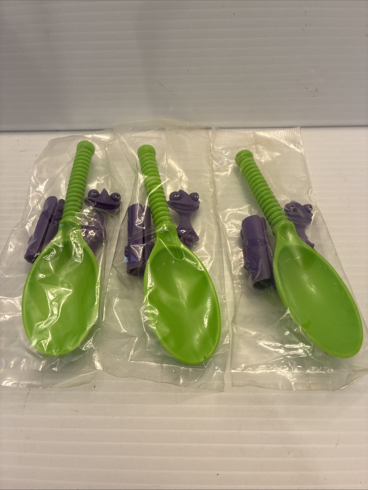 Lot of 3 Kellogg\'s 2001 Disney Pixar Monsters, Inc. Spinning Spoon Randal Lot of 3 Kellogg\'s 2001 Disney Pixar Monsters, Inc. Spinning Spoon Randal
