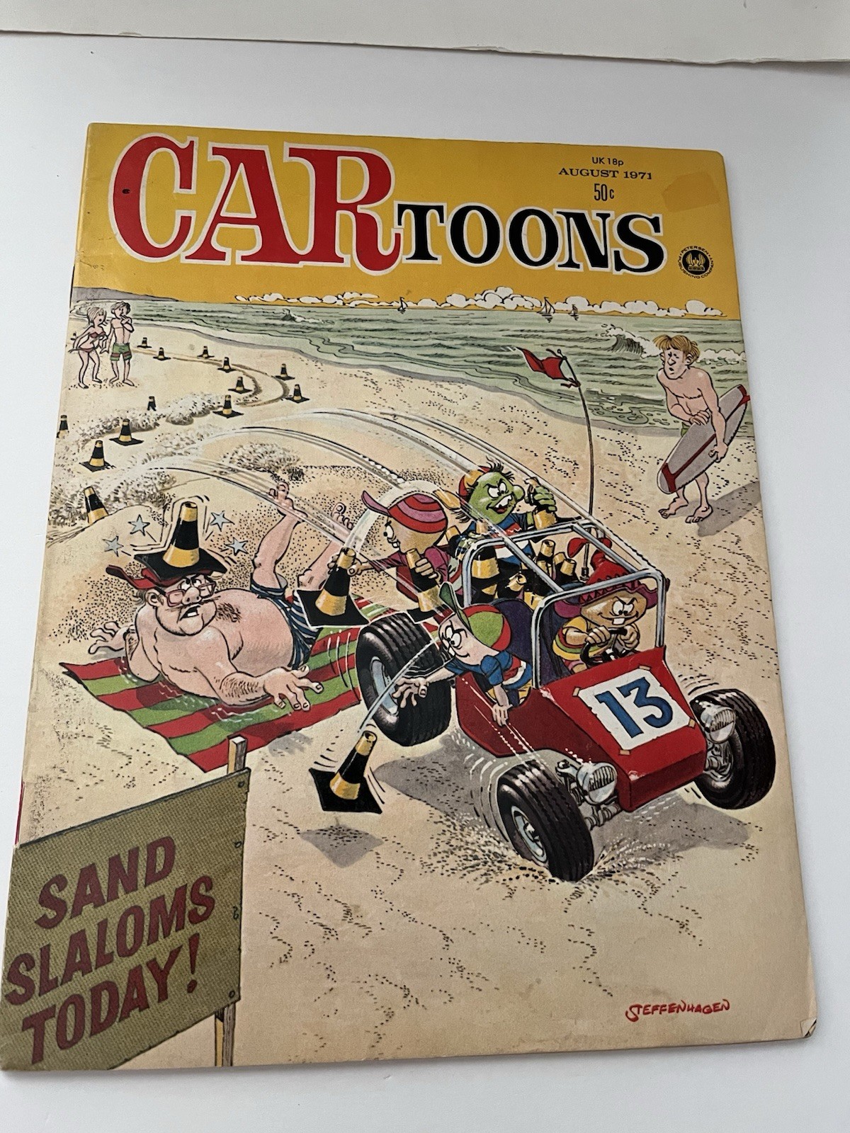 CAR TOONS Magazine Aug 1971 August Petersen Automotive Humor FN- 5.5