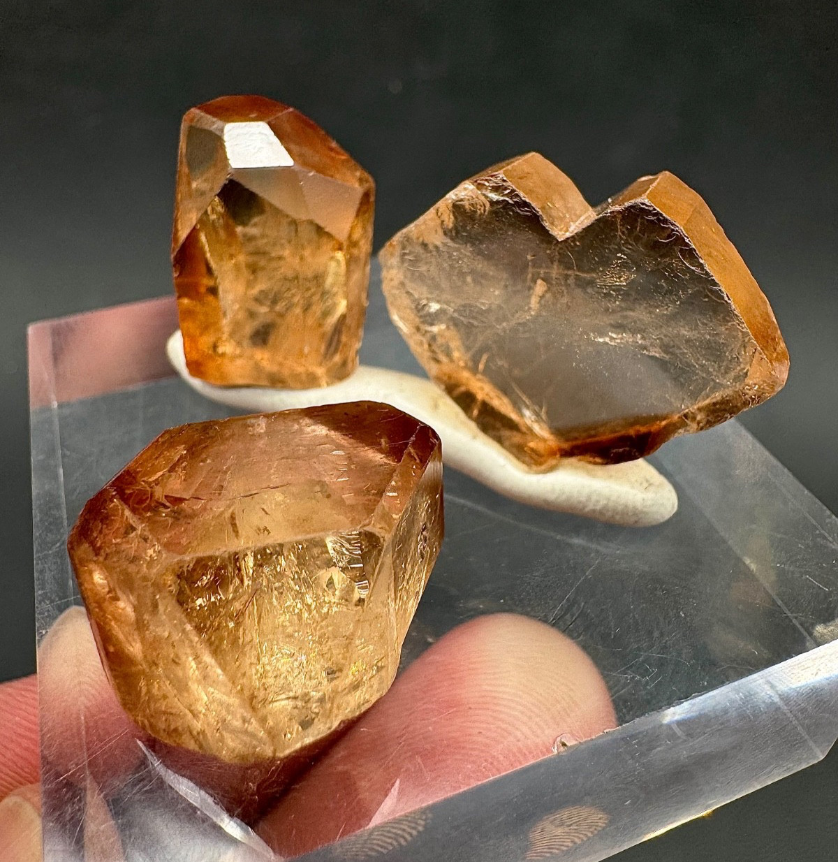 Beautiful 3 Pieces Transparent Topaz Crystal, Specimen 125 Carats Beautiful 3 Pieces Transparent Topaz Crystal, Specimen 125 Carats