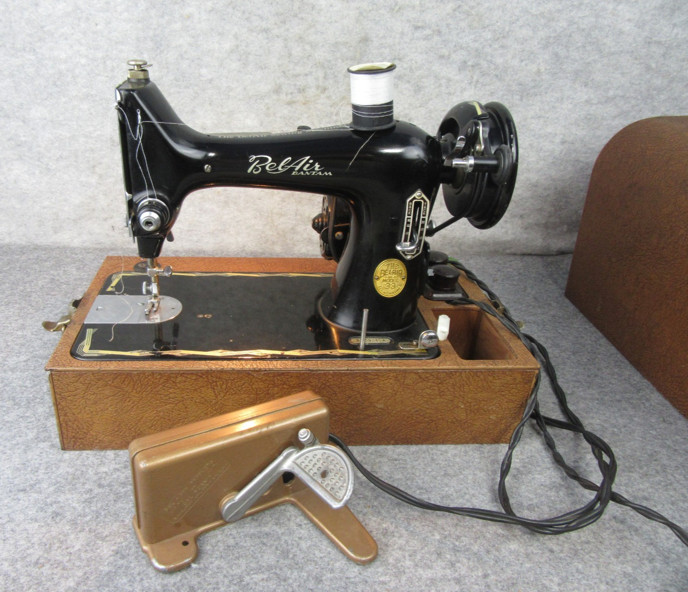 Vintage Occupied Japan Bel-Air Bantam Model 33 Portable Sewing Machine & Case
