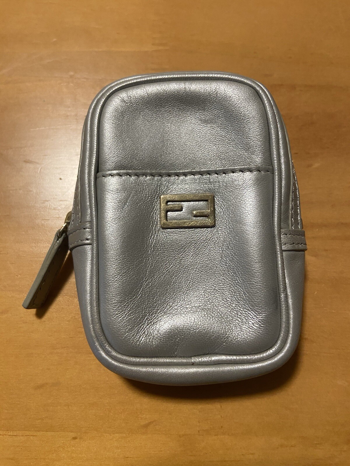 Fendi Silver Leather Cigarette Case / Small Cosmetic Makeup Pouch Excellent Cond Fendi Silver Leather Cigarette Case / Small Cosmetic Makeup Pouch Excellent Cond