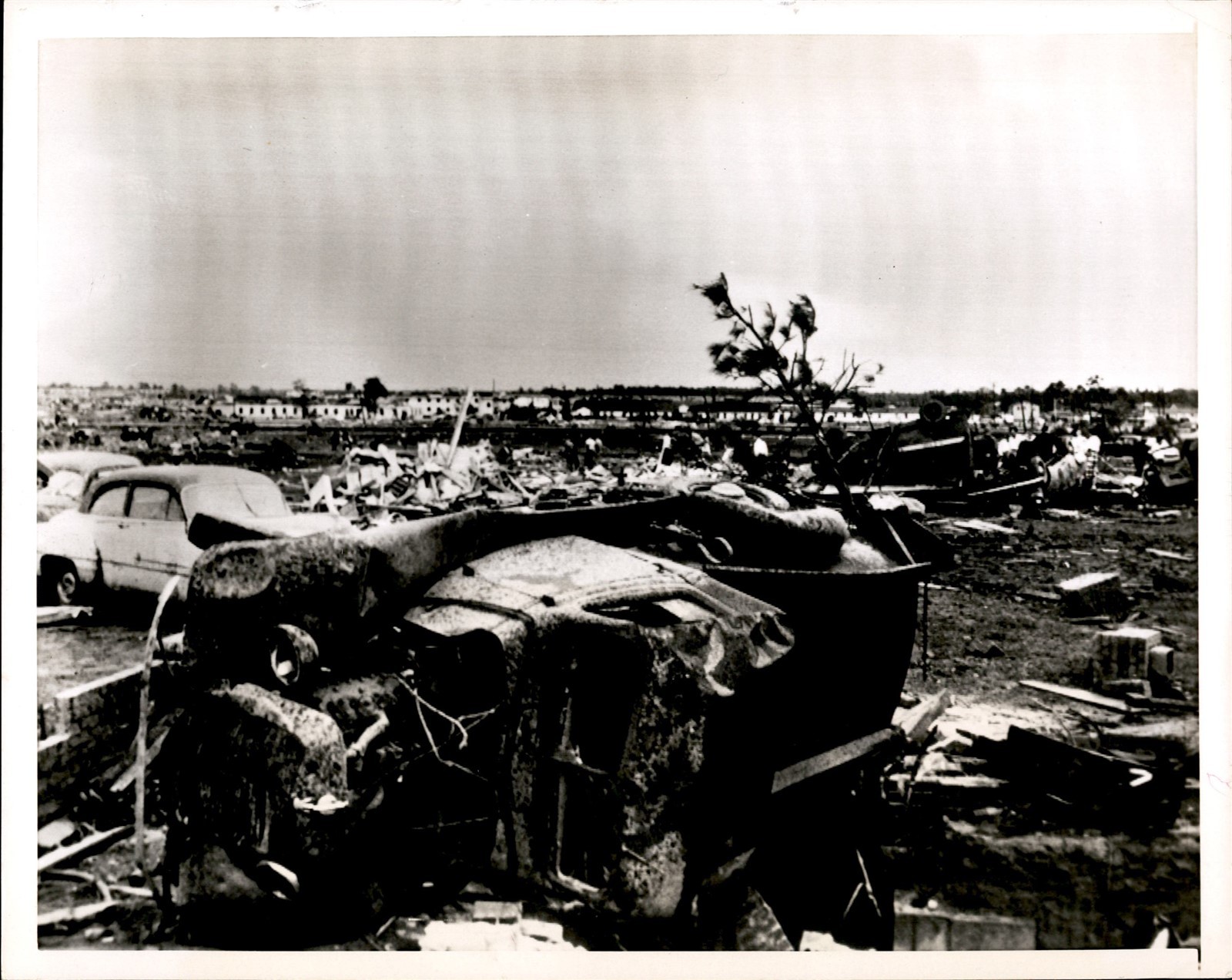 GA277 1953 U.P. Wire Photo AUTO SMASHED IN TORNADO IN WARNER ROBBINS GEORGIA