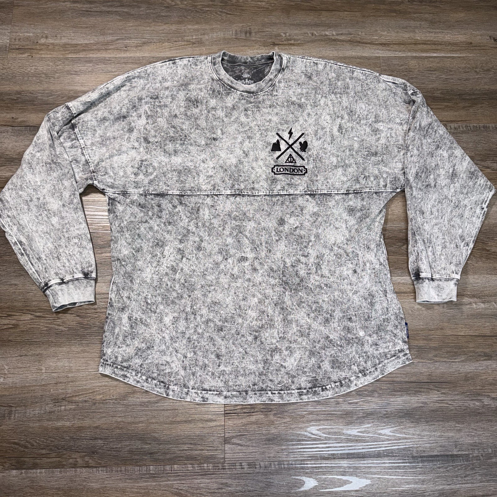 Rare Harry Potter London Gray Spirit Jersey Size XL Wizarding World Spell Out