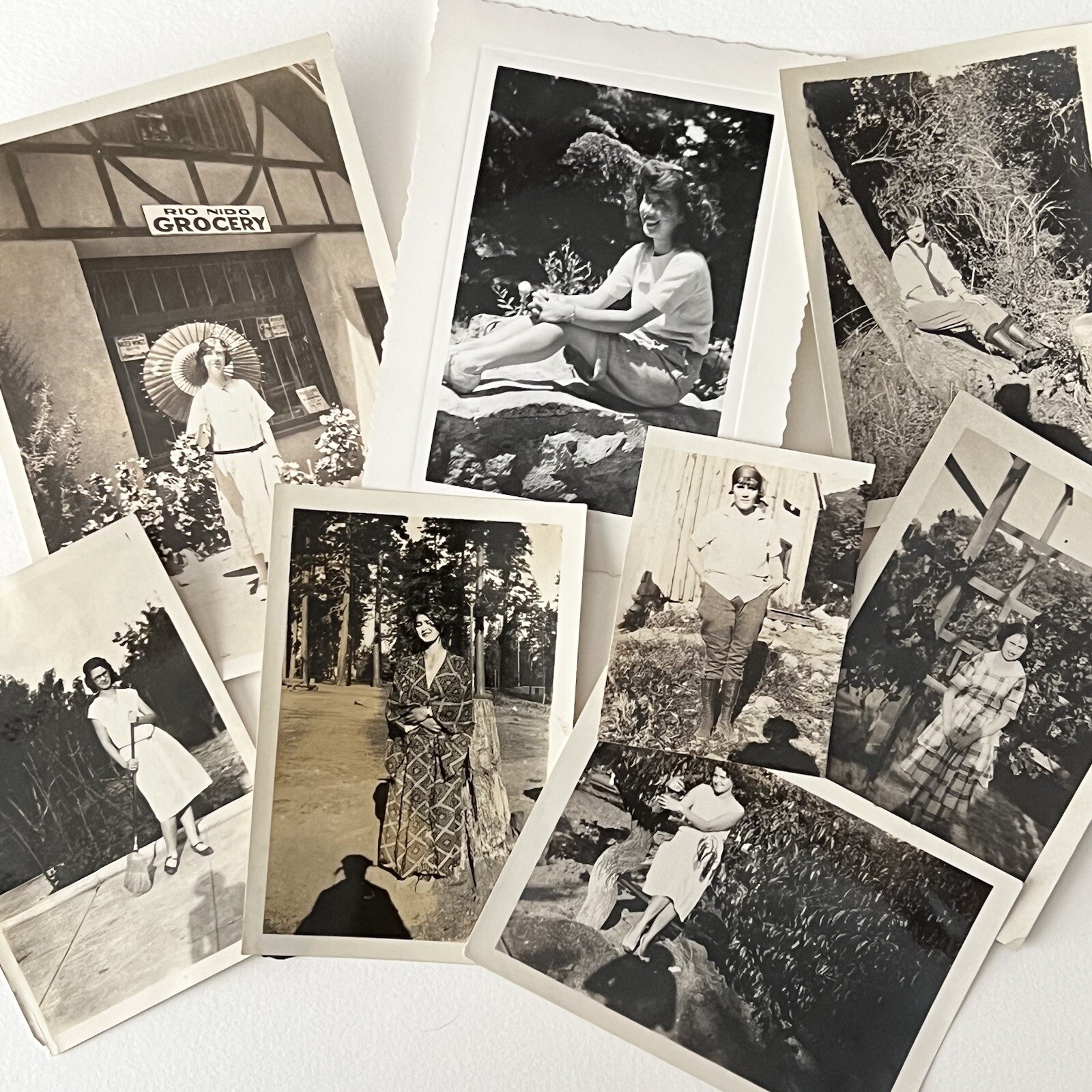Antique/Vintage B&W/Sepia Snapshot Photograph Lot of 8 Beautfiul Young Women