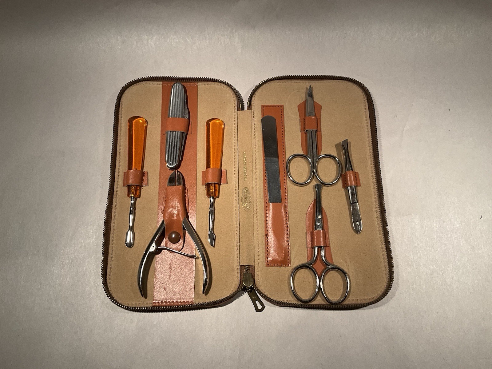 Vintage Stellar Western Germany Manicure Grooming Set Kit Leather Case