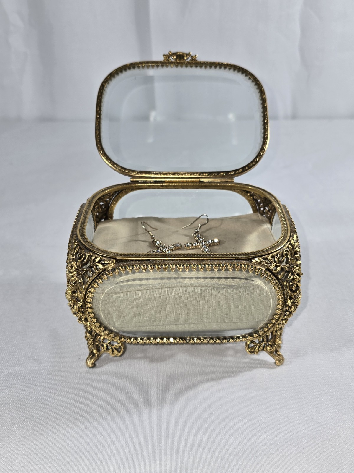Antique Matson Vanity Trinket Box Casket Beveled Glass Gold Ornate Jewelry Rare Antique Matson Vanity Trinket Box Casket Beveled Glass Gold Ornate Jewelry Rare