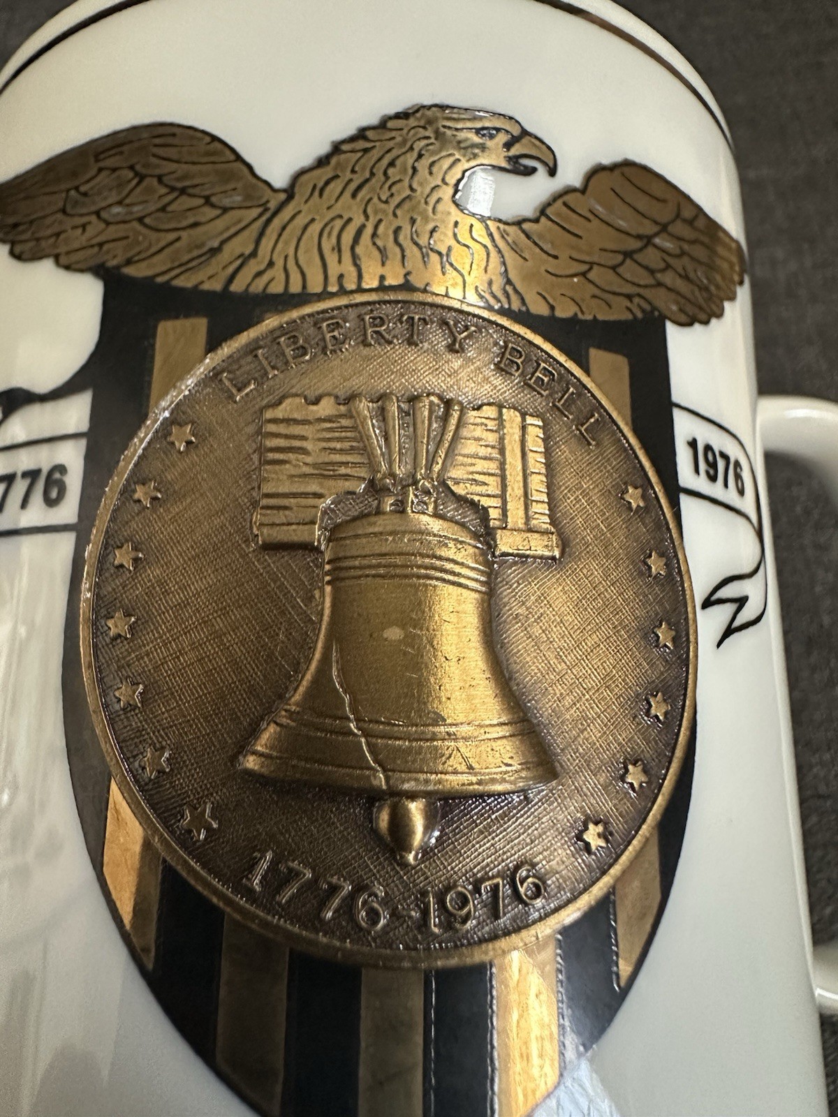 Vintage 1976 Bicentennial Coin Mug Liberty Bell 23K Gold Louis Marini Insert Vintage 1976 Bicentennial Coin Mug Liberty Bell 23K Gold Louis Marini Insert