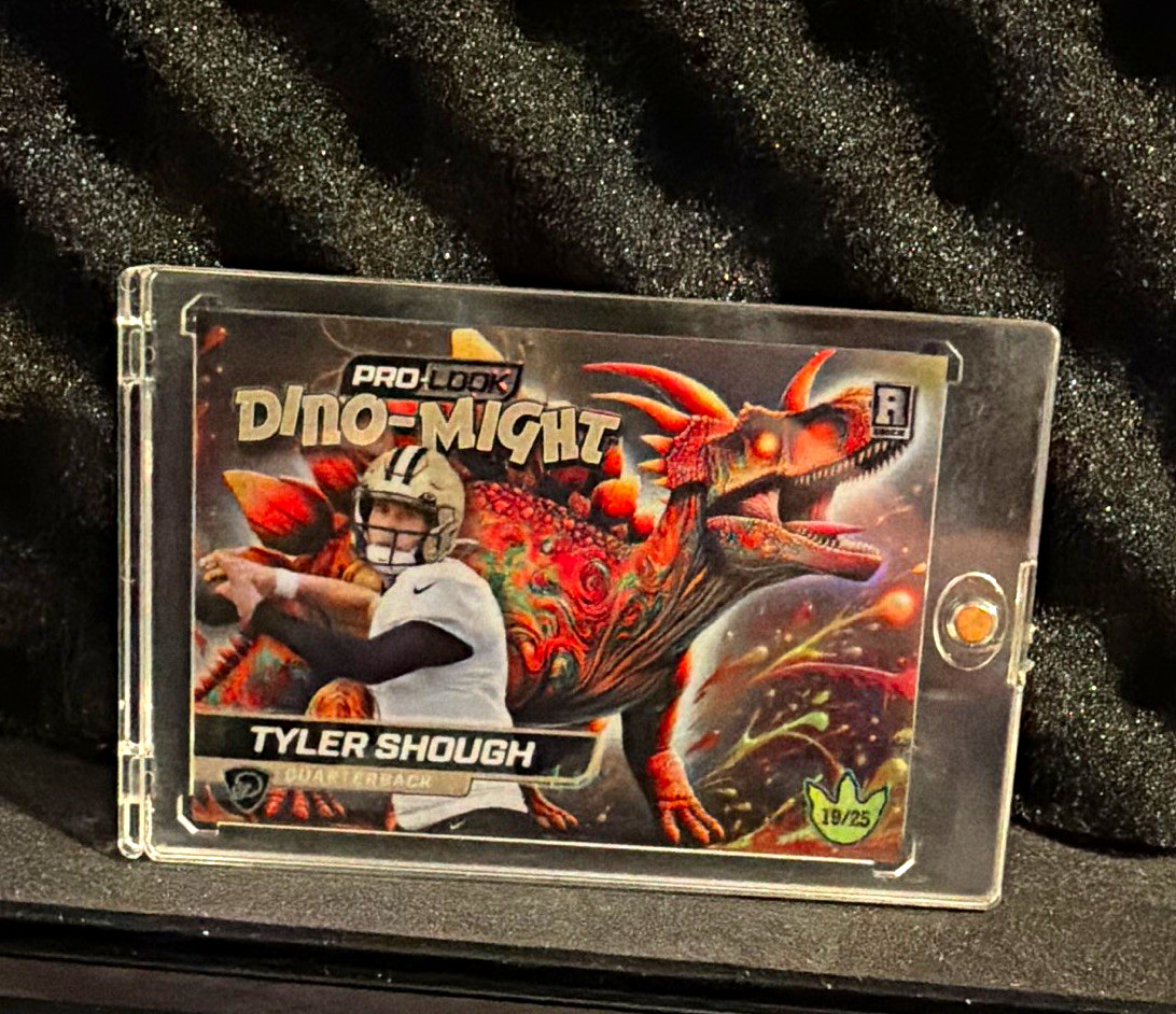Wild Card Pro-Look Dino-Might Tyler Shough 2023 Serial #19/25 Card