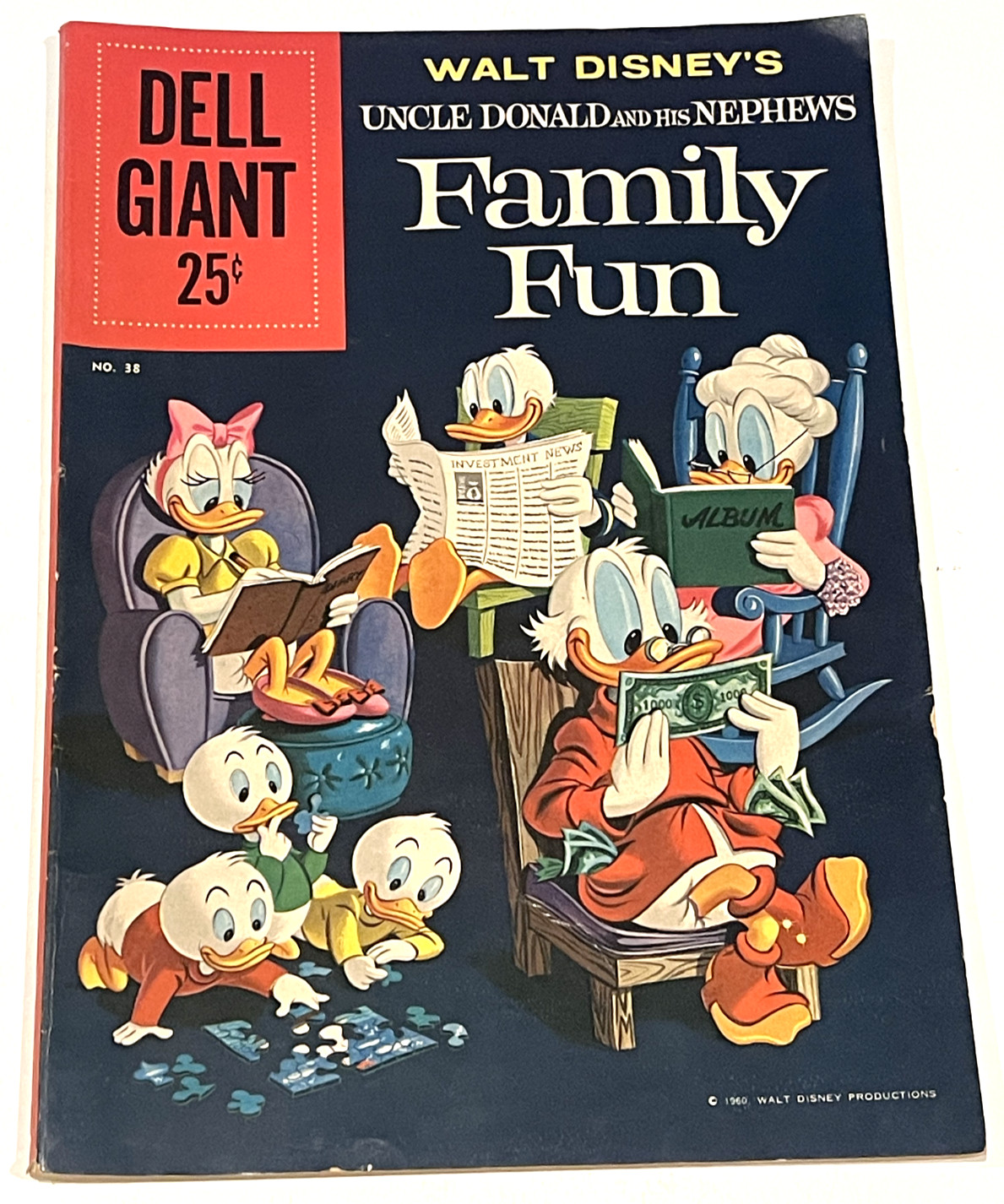 WALT DISNEY\'S UNCLE DONALD AND HIS NEPHEWS FAMILY FUN  COMIC 1960 DELL GIANT 38