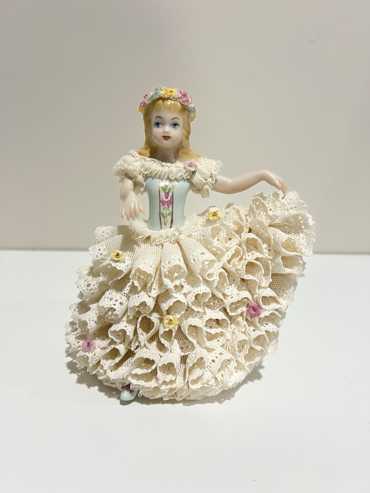 Vintage MZ Dresden Irish Ireland 6.5” Porcelain Figurine Lady Dancer Flowers