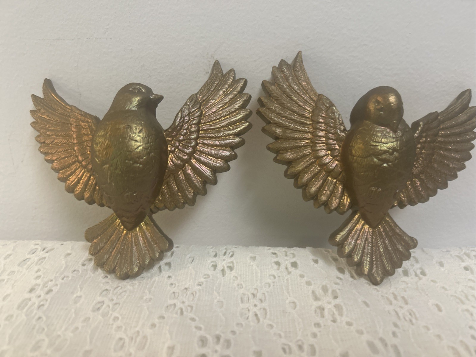 Vintage Burwood Doves Wall Hanging Decoration Birds GoldTone #2685 Lot Of 2 USA