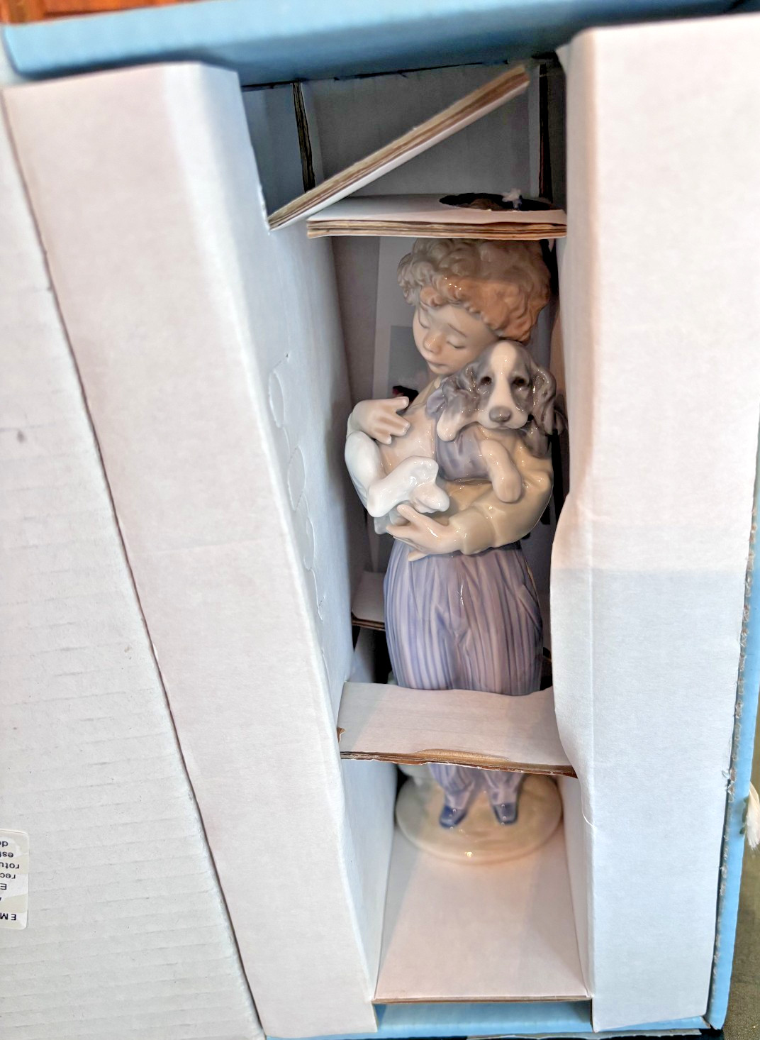 Lladro Brillo  7.609- Perrito Convaleciente figurine, boy with dog ,Original Box