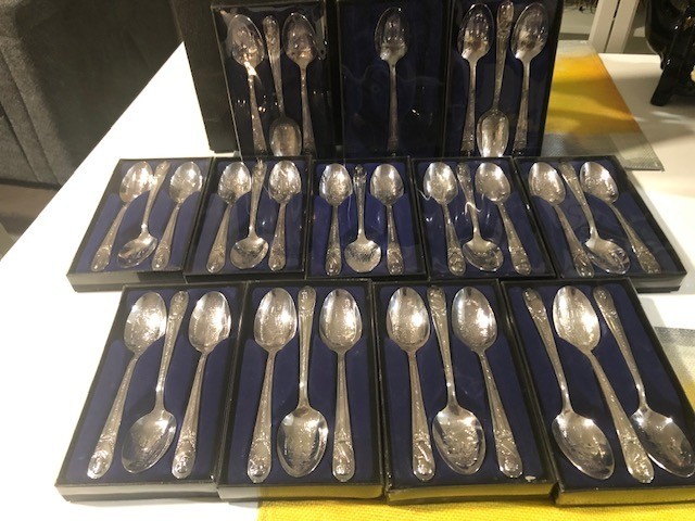 Presidential Commemorative Spoons  With   1  JFK  NIB  TOTAL 34