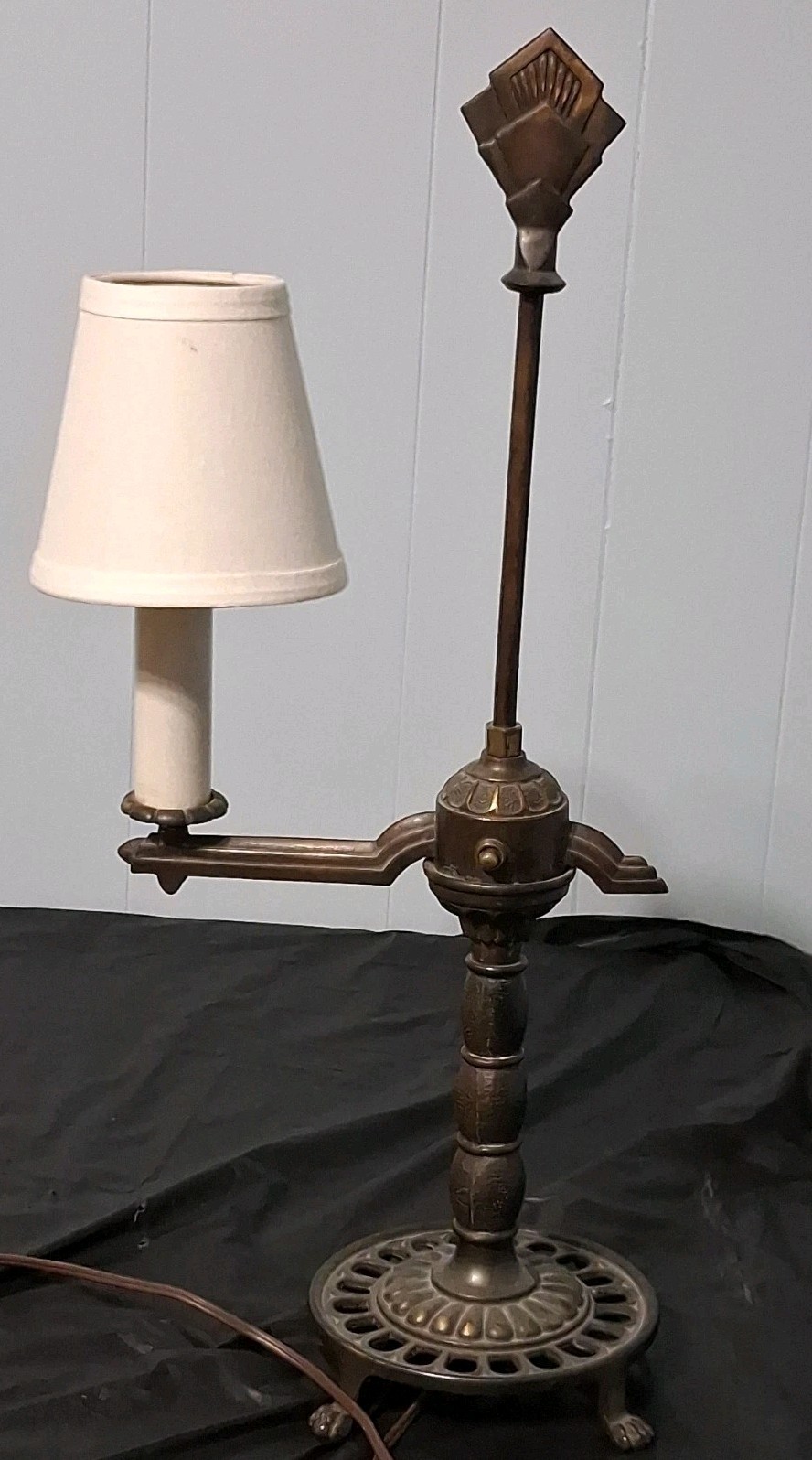 VINTAGE REMBRANDT BRASS TABLE LAMP - stamped R7161