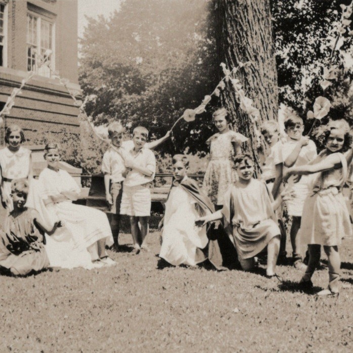 May Day Festival 1930s Antique Photo School Pageant Children Theatre Costume VTG