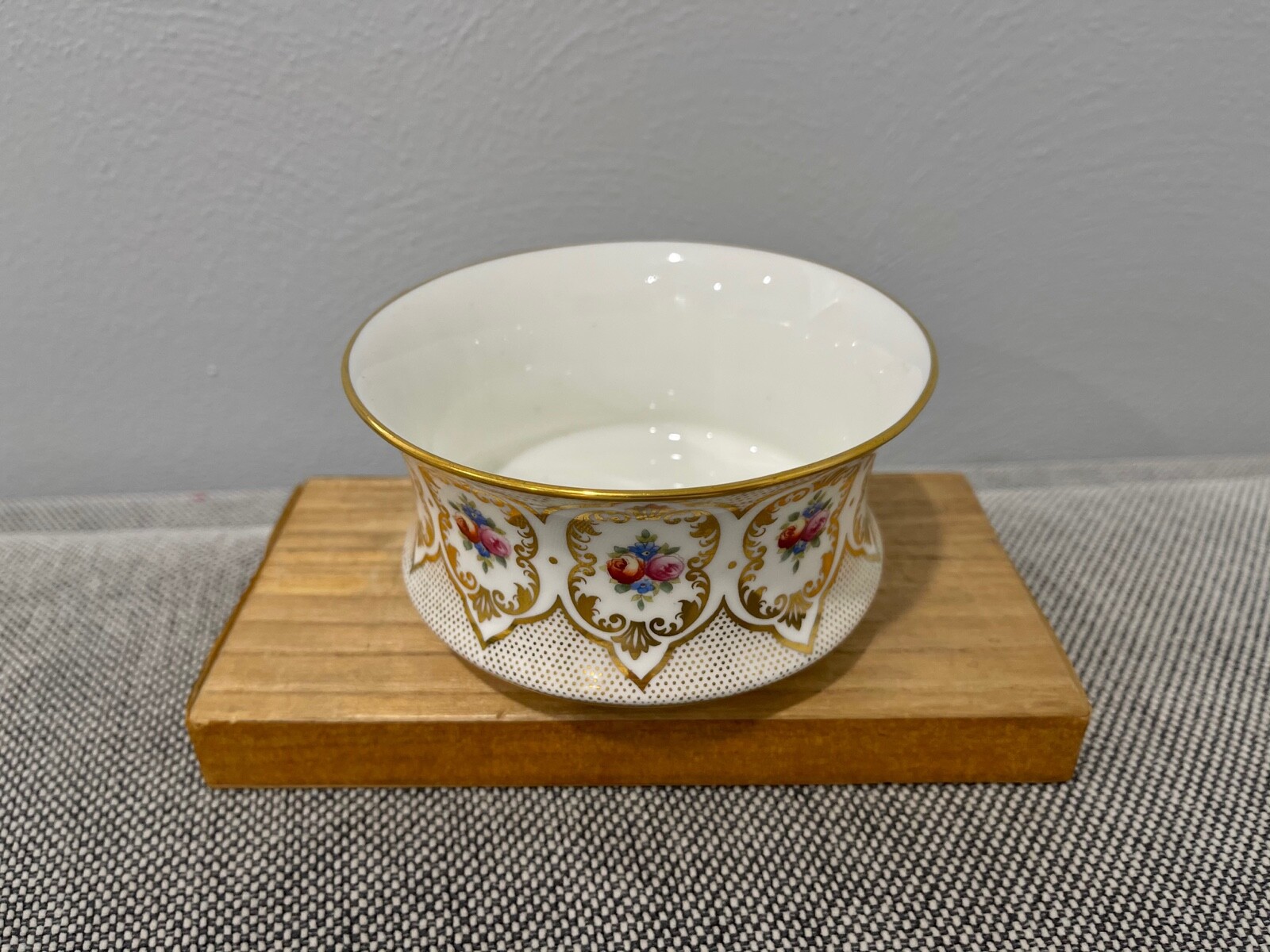 Antique Cauldon England Porcelain Waste Bowl w/ Gold & Floral Decoration