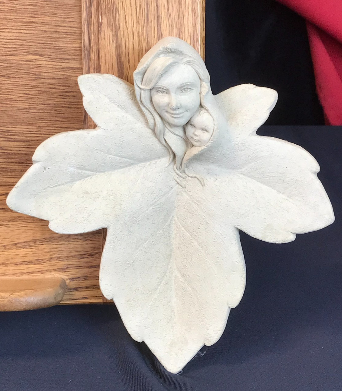 2005 Carruth Studio Leaf Wall Plaque \