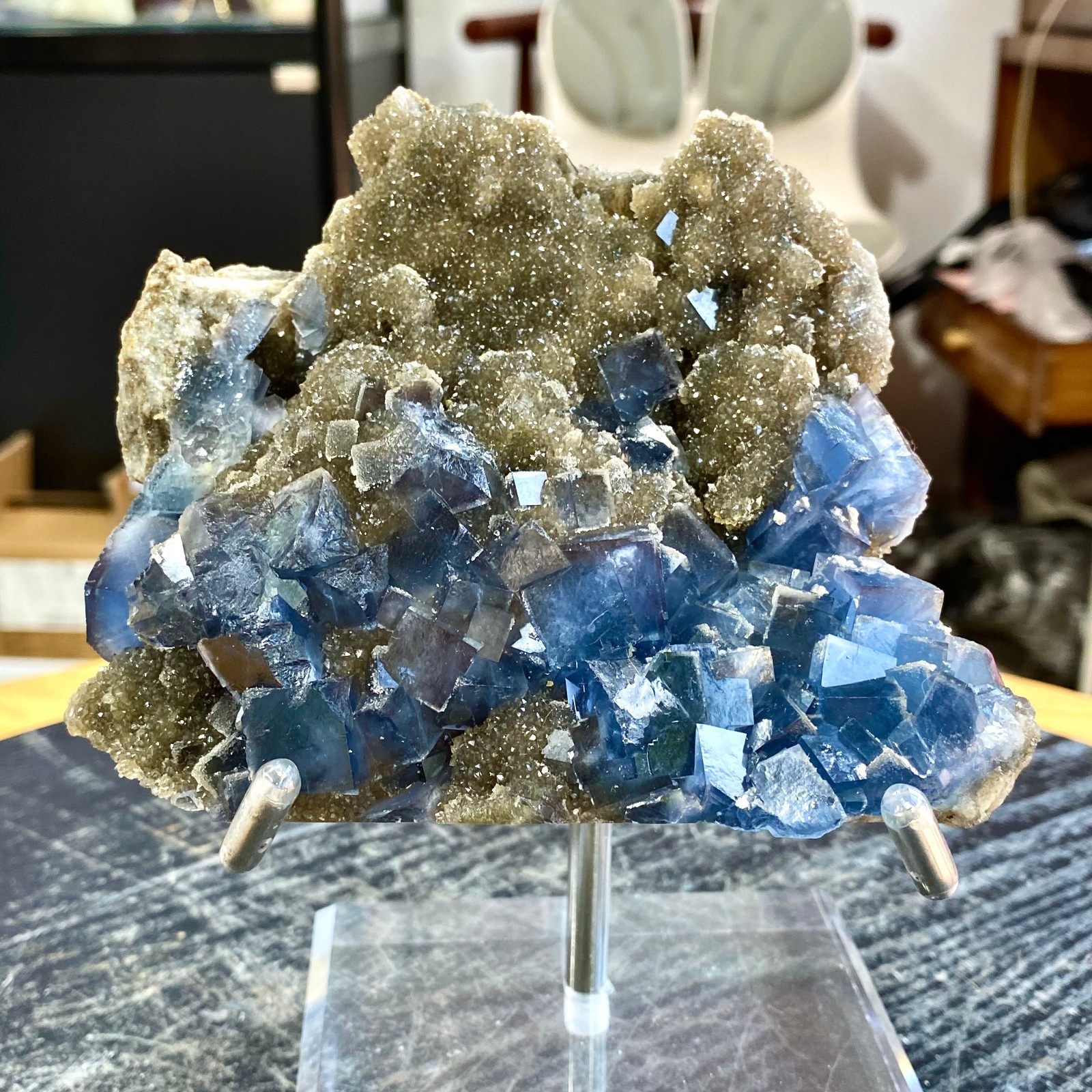 1.37LB  Rare transparent blue-green cubic fluorite mineral crystal sample/China