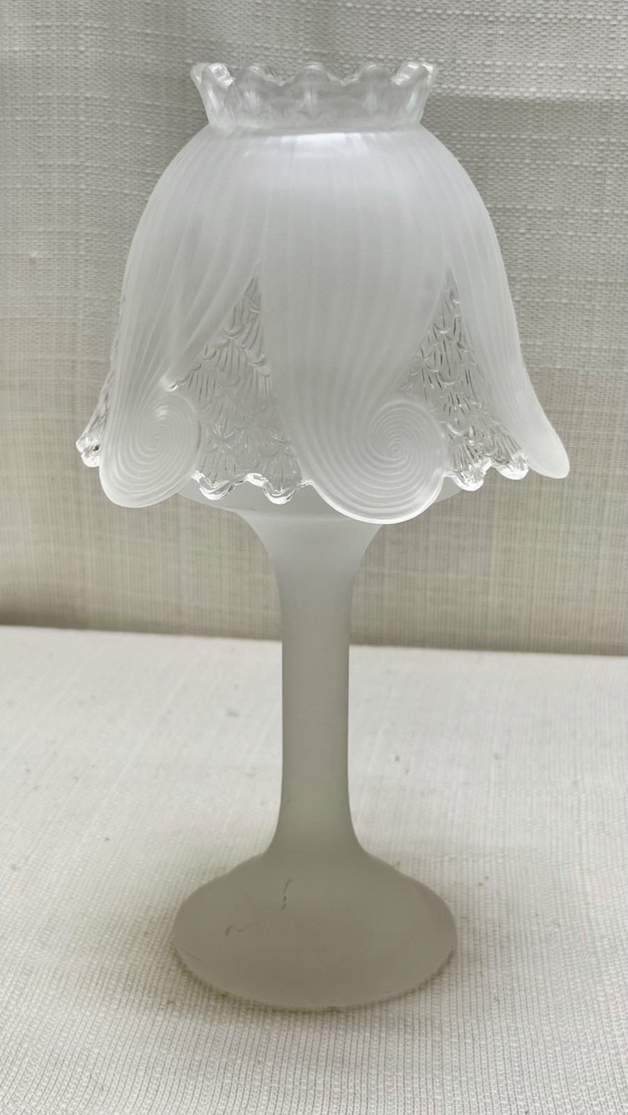 PartyLite Clairmont Frosted Glass Fairy Lamp Swirled Tulip Satin Finish 10”
