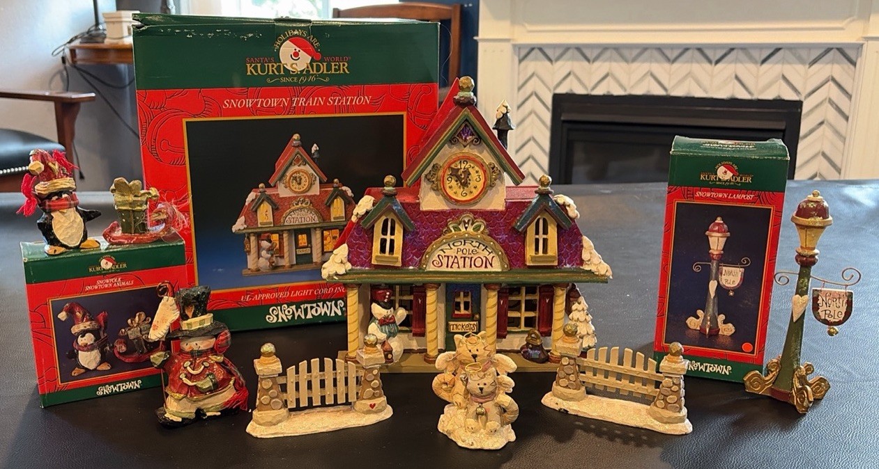Kurt S Adler Snowtown Train Station Christmas Village Lighted House Figures Lot