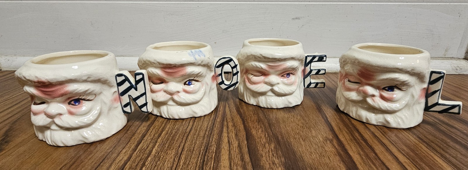 4 Vtg 1960’s Lipper & Mann Blue Eye Winking Santa Mug NOEL Letter Handle Japan