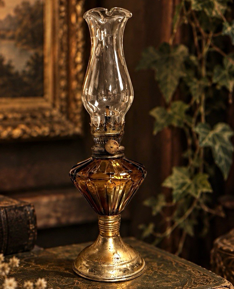 Vintage 10” Amber Glass Brass Oil Lamp Vintage 10” Amber Glass Brass Oil Lamp