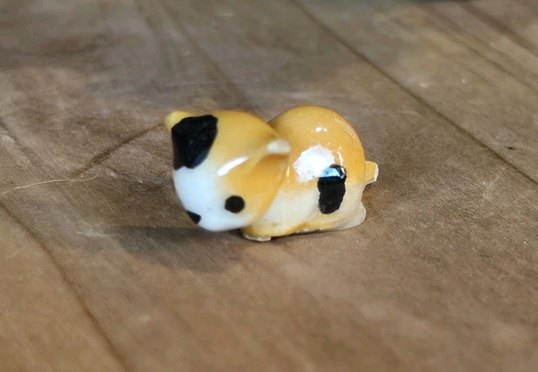 Rare Vintage Hagen Renaker #369 Calico Kitty Drinking Cat Figurine ***flaws