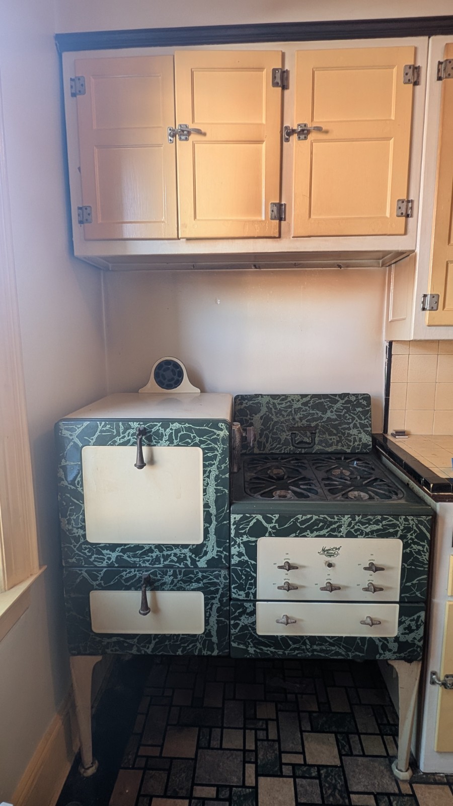 Vintage Magic Chef 1930s Gas Stove Working Condition Vintage Magic Chef 1930s Gas Stove Working Condition