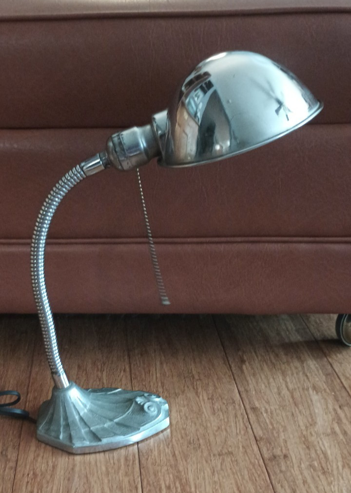 Vintage FARIES MFG. CO. S-7460 Gooseneck Adjustable Desk Lamp, works CLASSIC Vintage FARIES MFG. CO. S-7460 Gooseneck Adjustable Desk Lamp, works CLASSIC