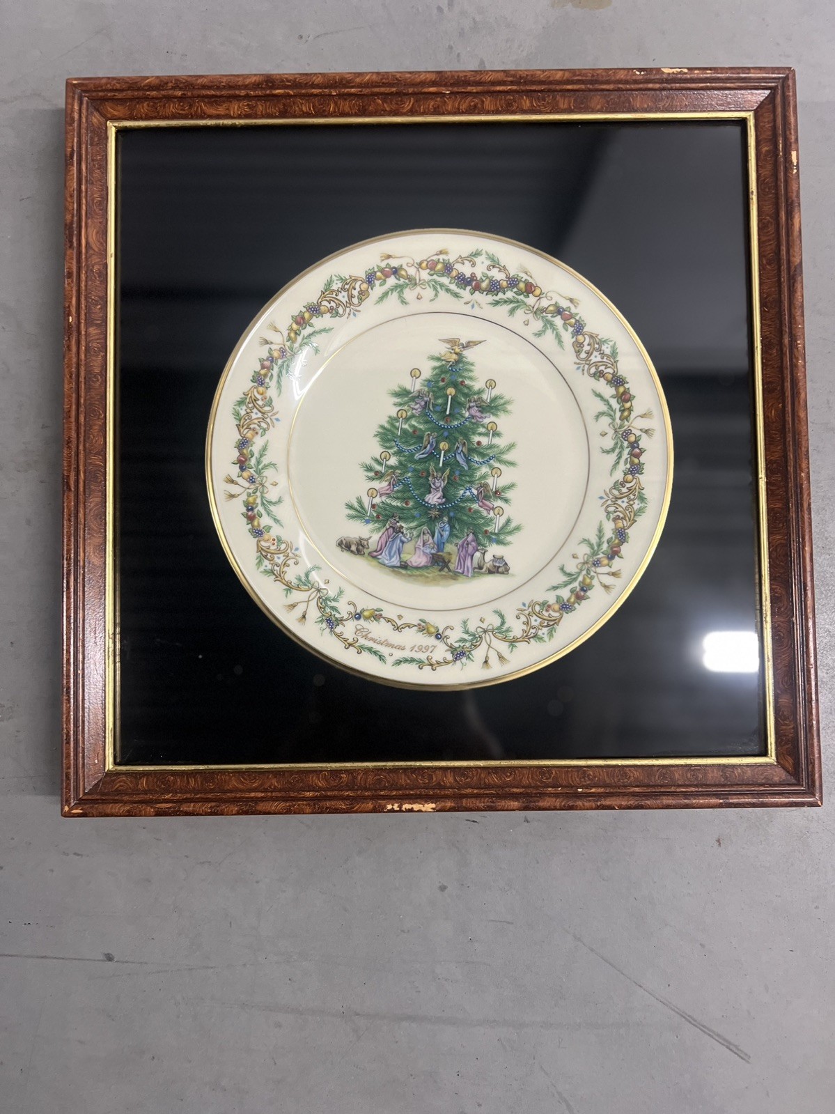 1997 Lenox Christmas Tree Around the World - Italy, Box Framed 1997 Lenox Christmas Tree Around the World - Italy, Box Framed
