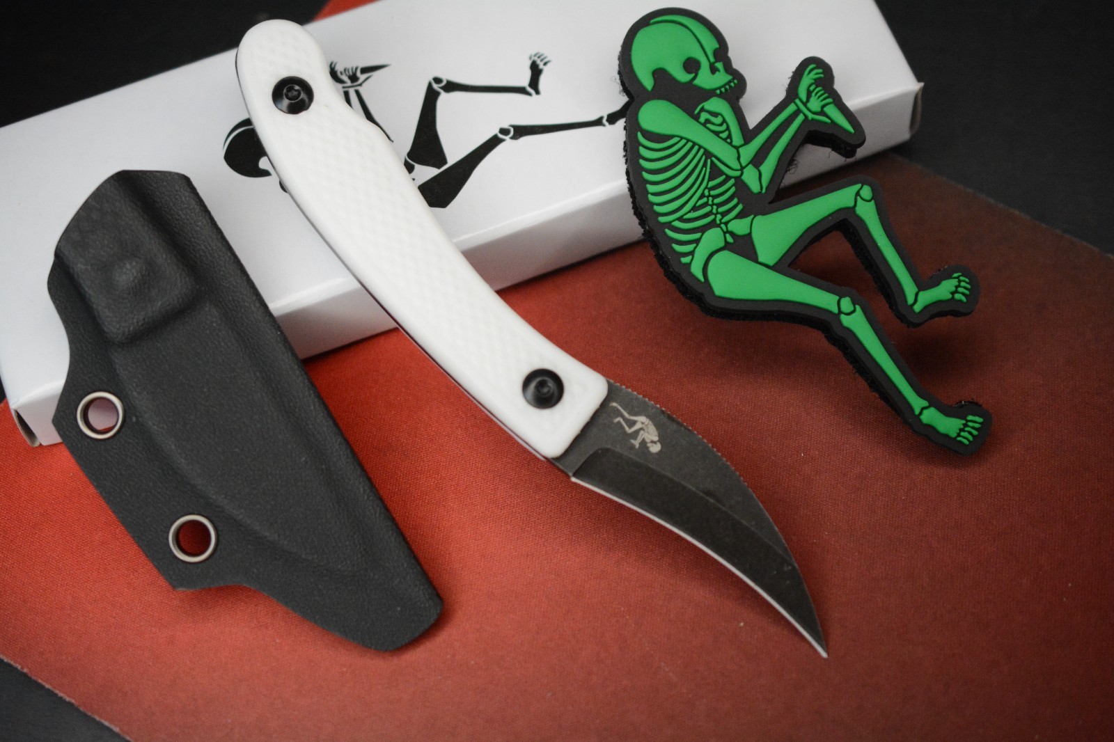 RARE Ed’s Manifesto & Sneakreaper Elvia Field Knife - White / Acid Stonewash
