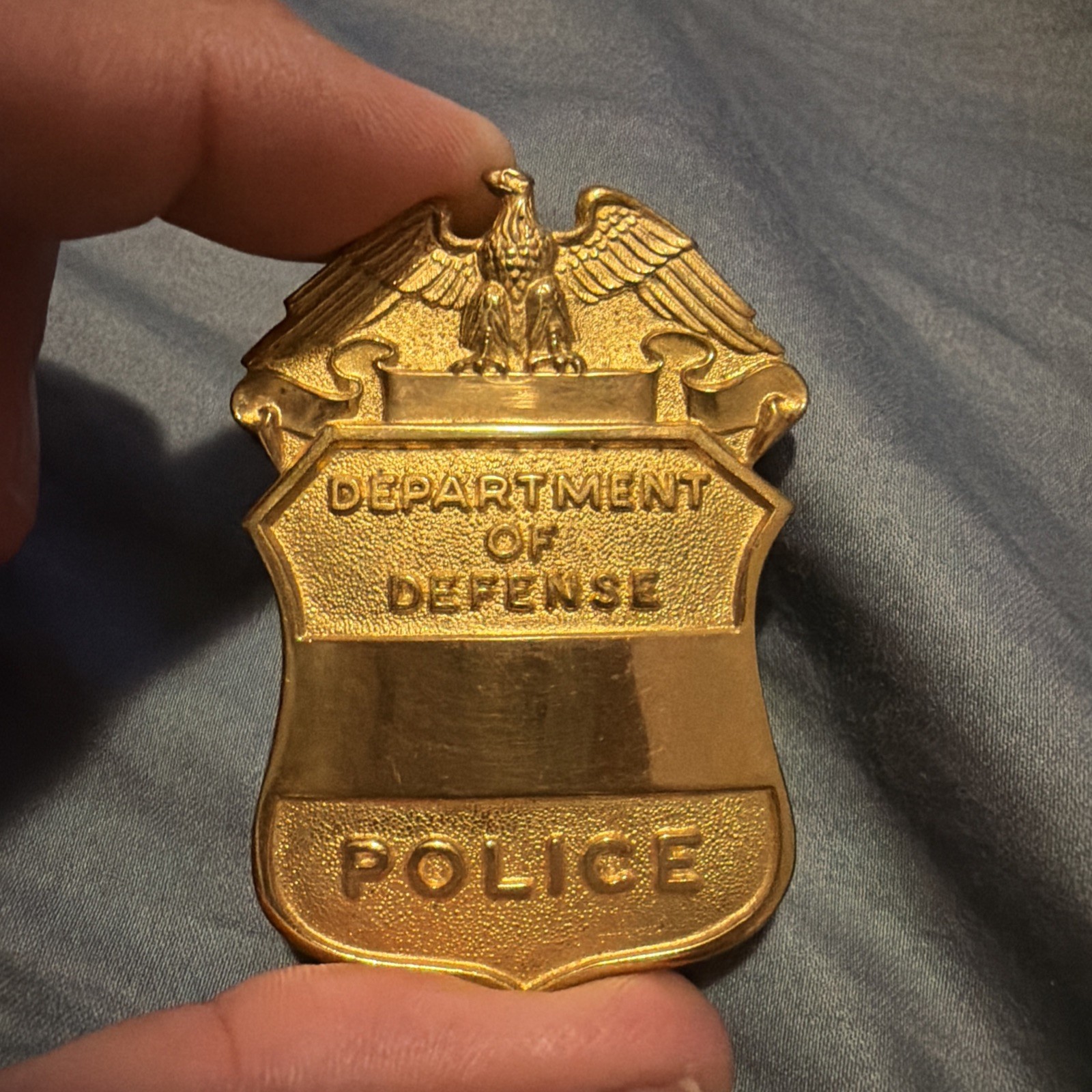 RARE GENUINE DEPARTMENT OF DEFENSE PIN VINTAGE OBSOLETE 