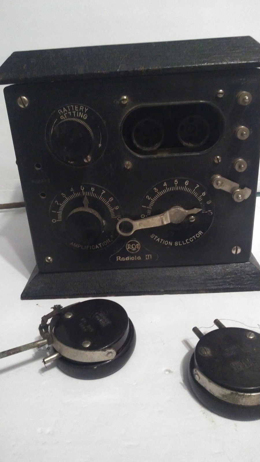 Antique Battery 1920's RCA RADIOLA III  With Rare Original Case Tube Radio 
