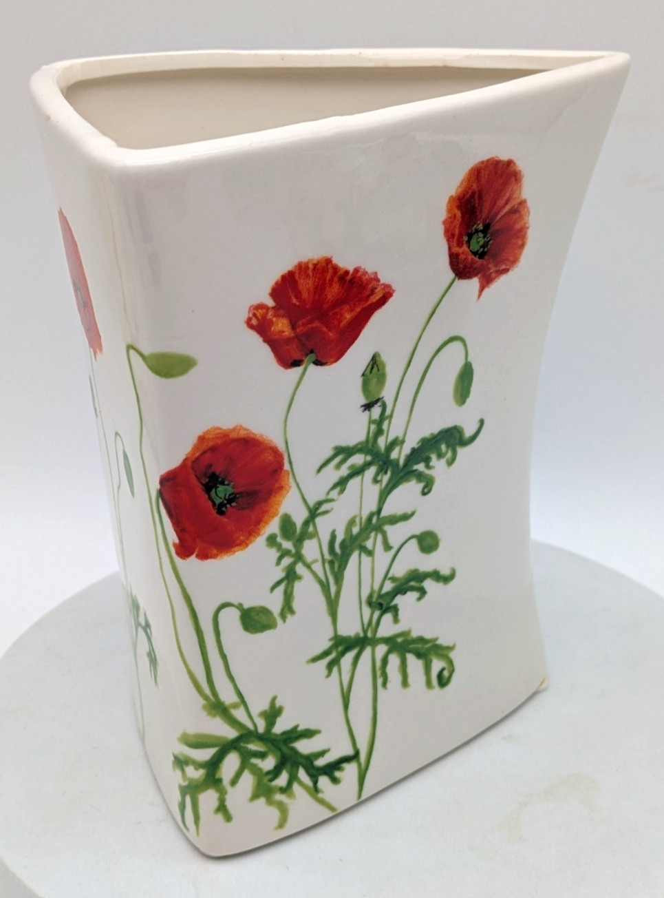 Triangular Bone China Poppy Flower Vase Triangular Bone China Poppy Flower Vase