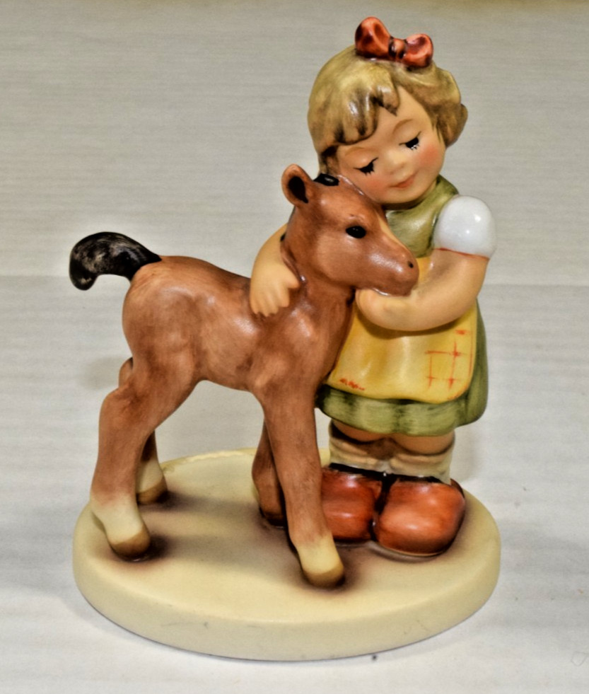 Vintage M.I. Hummel Precious Pony #2310 Figurine 2009 TMK9 Manufaktur Rodental Vintage M.I. Hummel Precious Pony #2310 Figurine 2009 TMK9 Manufaktur Rodental