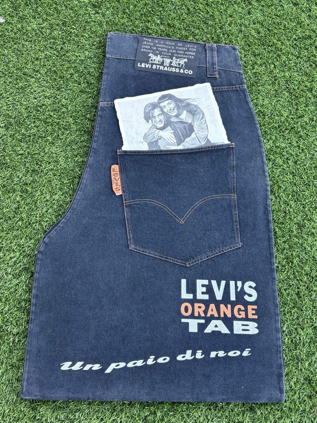 Levi’s Orange Tab Vintage Store Display Denim Panel – 1990s – Rare – 93×55 cm