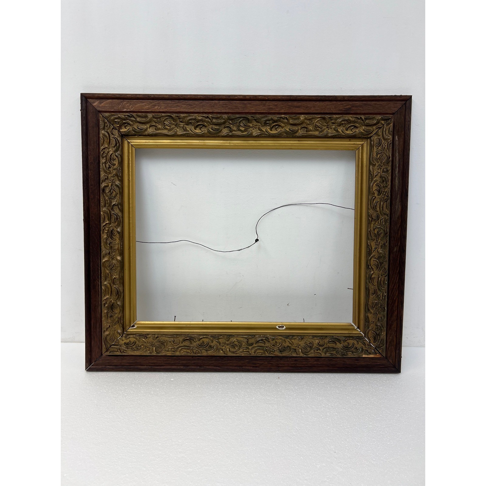 Antique Victorian Wood Gold Gesso Ornate Picture Frame Fits 16x20 Vtg Gilted