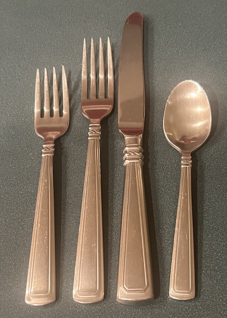 LONGABERGER Woven Traditions Flatware 4 Piece Silverware Preowned Rare