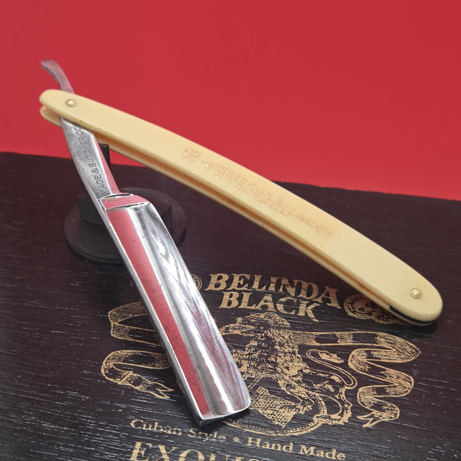 Vintage/Antique 5/8 Wade & Butcher Corp. Special. Sheffield Razor.  Original 