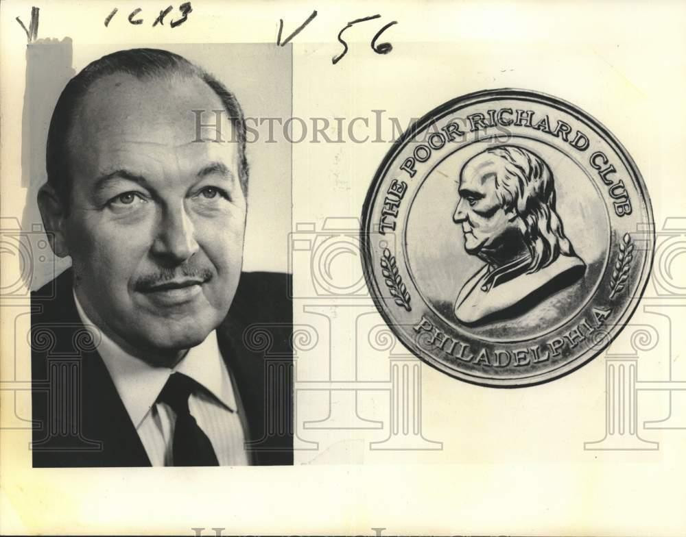 1971 Press Photo Robert W. Sarnoff, Philadelphia\'s Poor Richard Medal Recipient