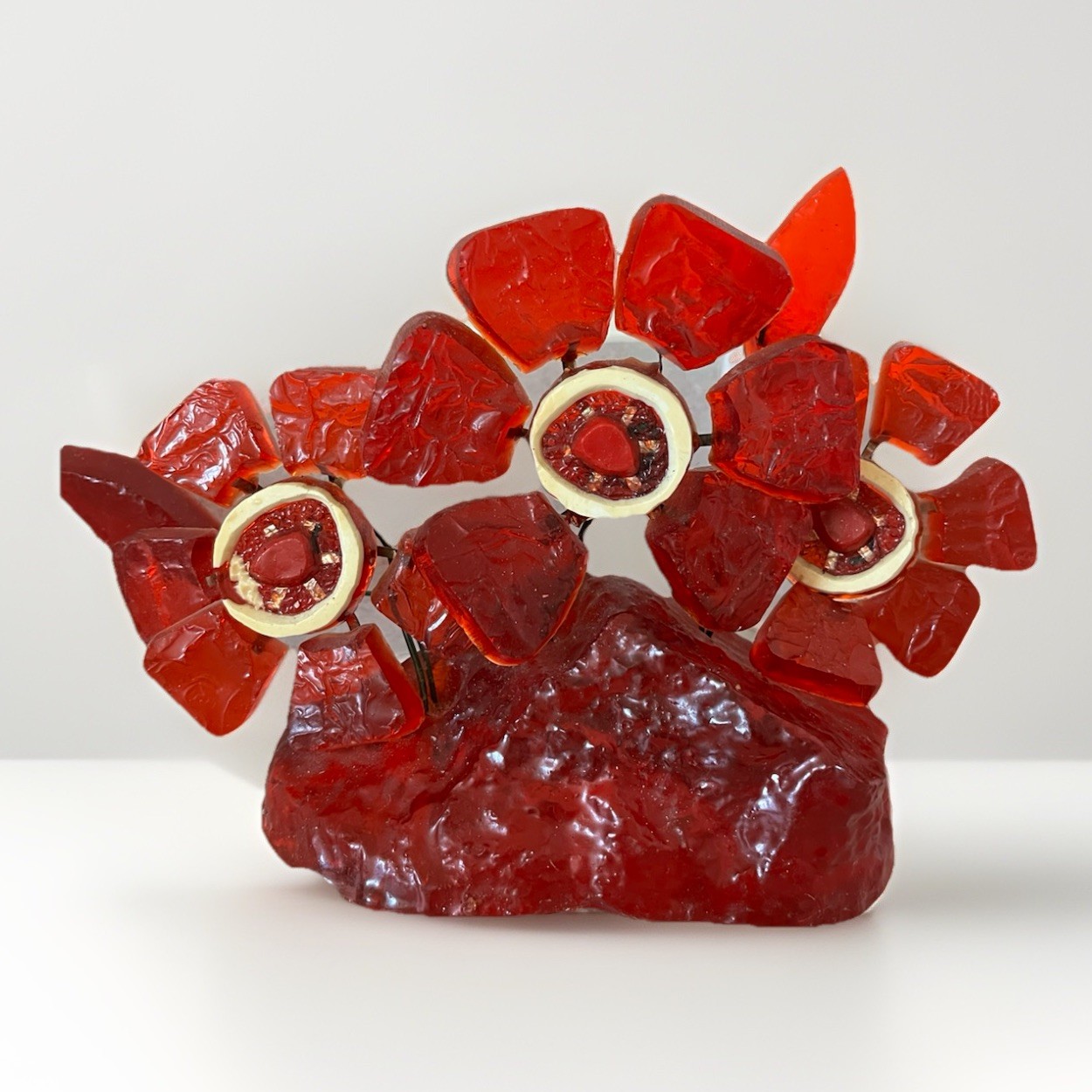 Nice Rare Cherry Red Lucite Flowers 60s Mid Century Vintage MCM Decor Bouquet