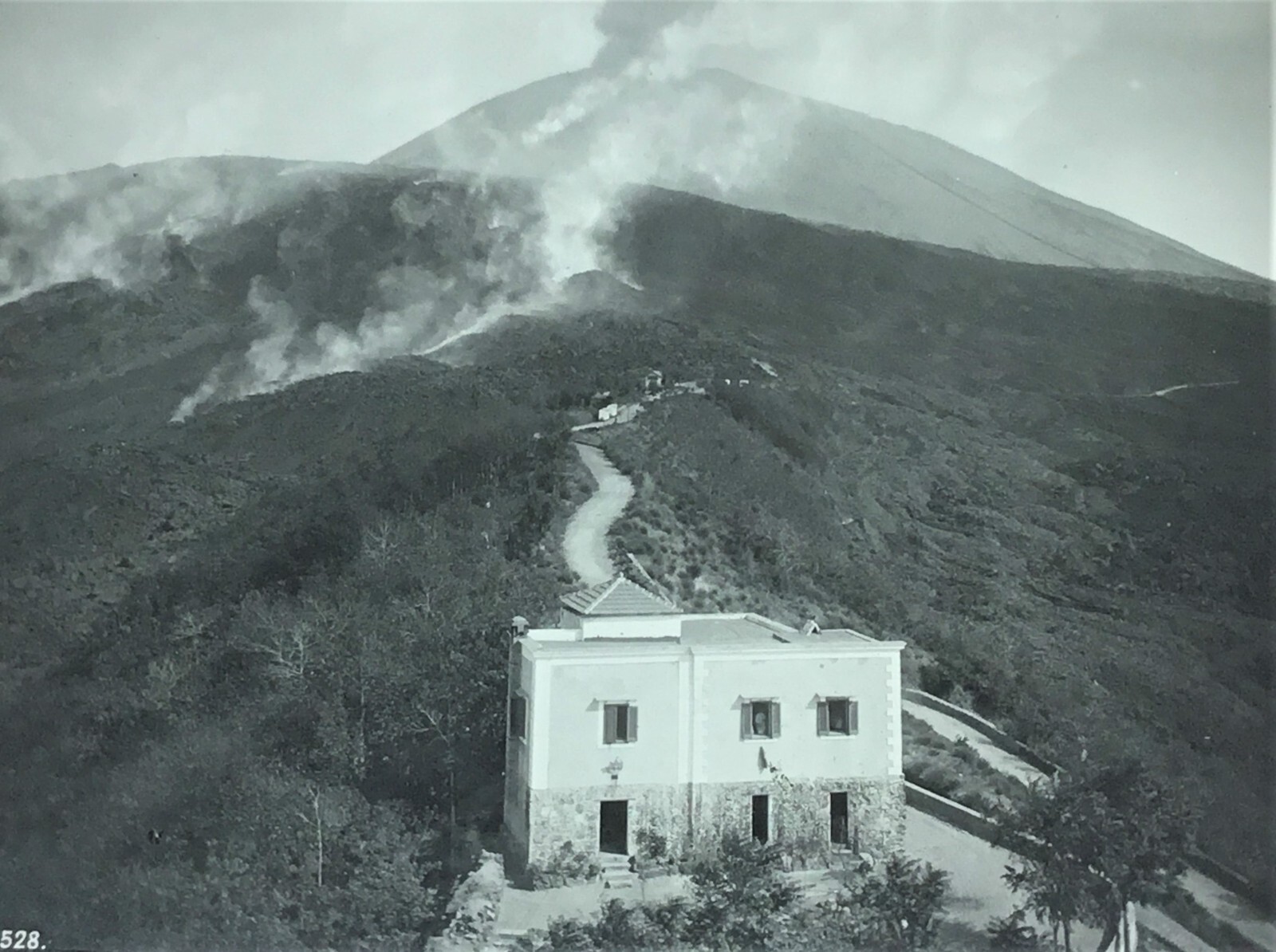 Magic Lantern Glass Slide 'MOUNT VESUVIUS' 1900's Naples Italy (B6 2528)