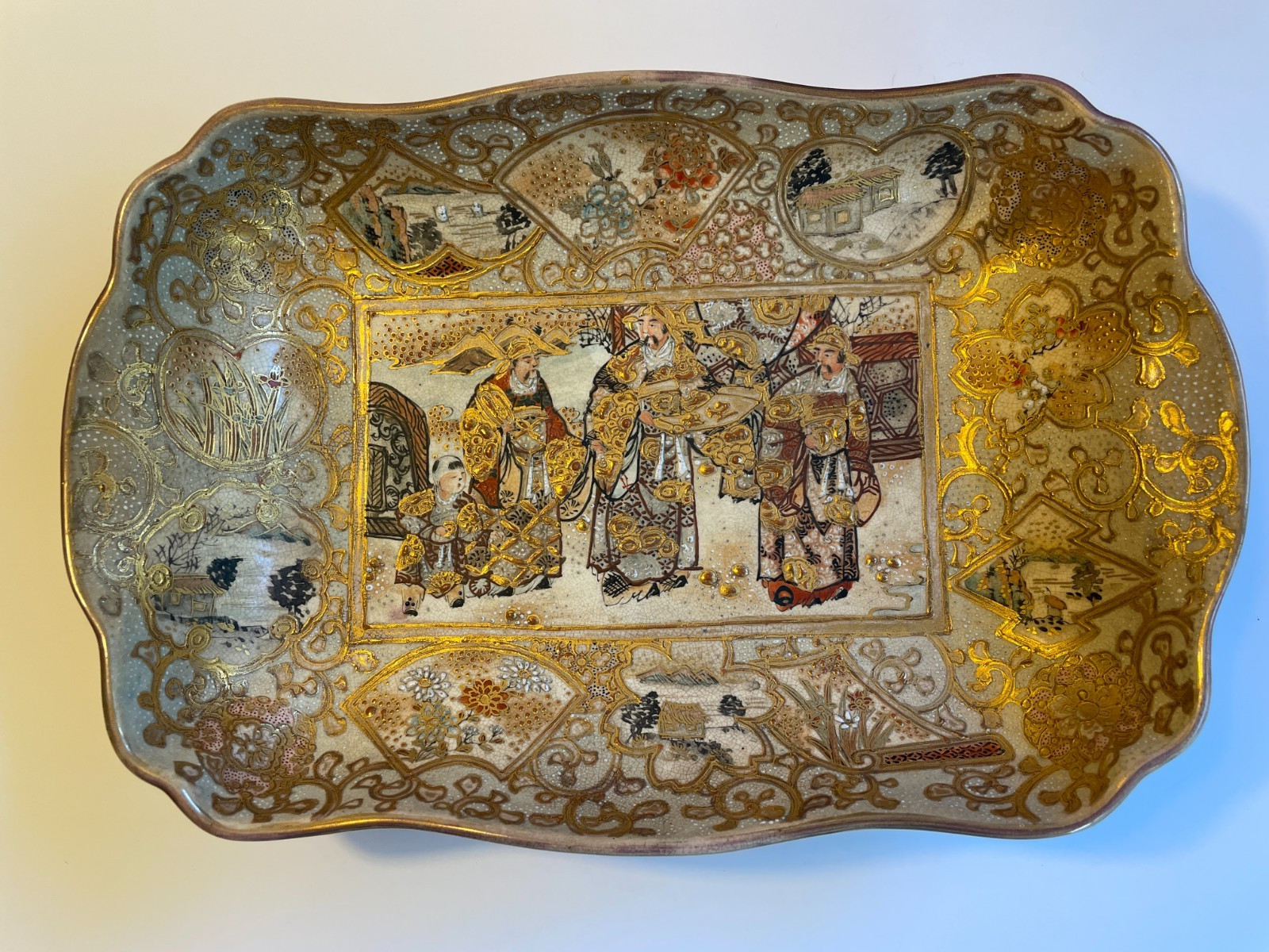Antique Japanese Satsuma Kinkozan Zo Rectangular Tray Dish Meiji Gold Moriage
