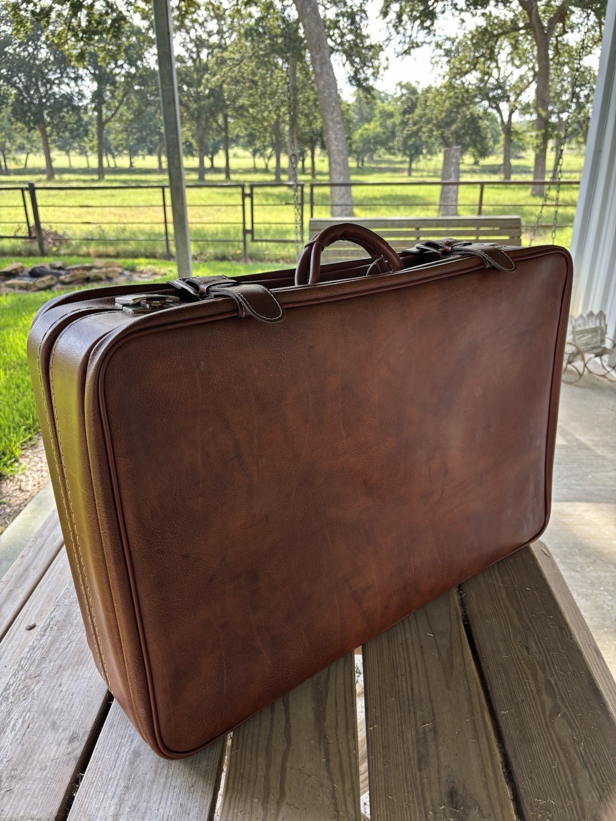 Vintage Large Leather Suitcase 25x20x10”Luggage Top Grain Cowhide MCM W/Keys