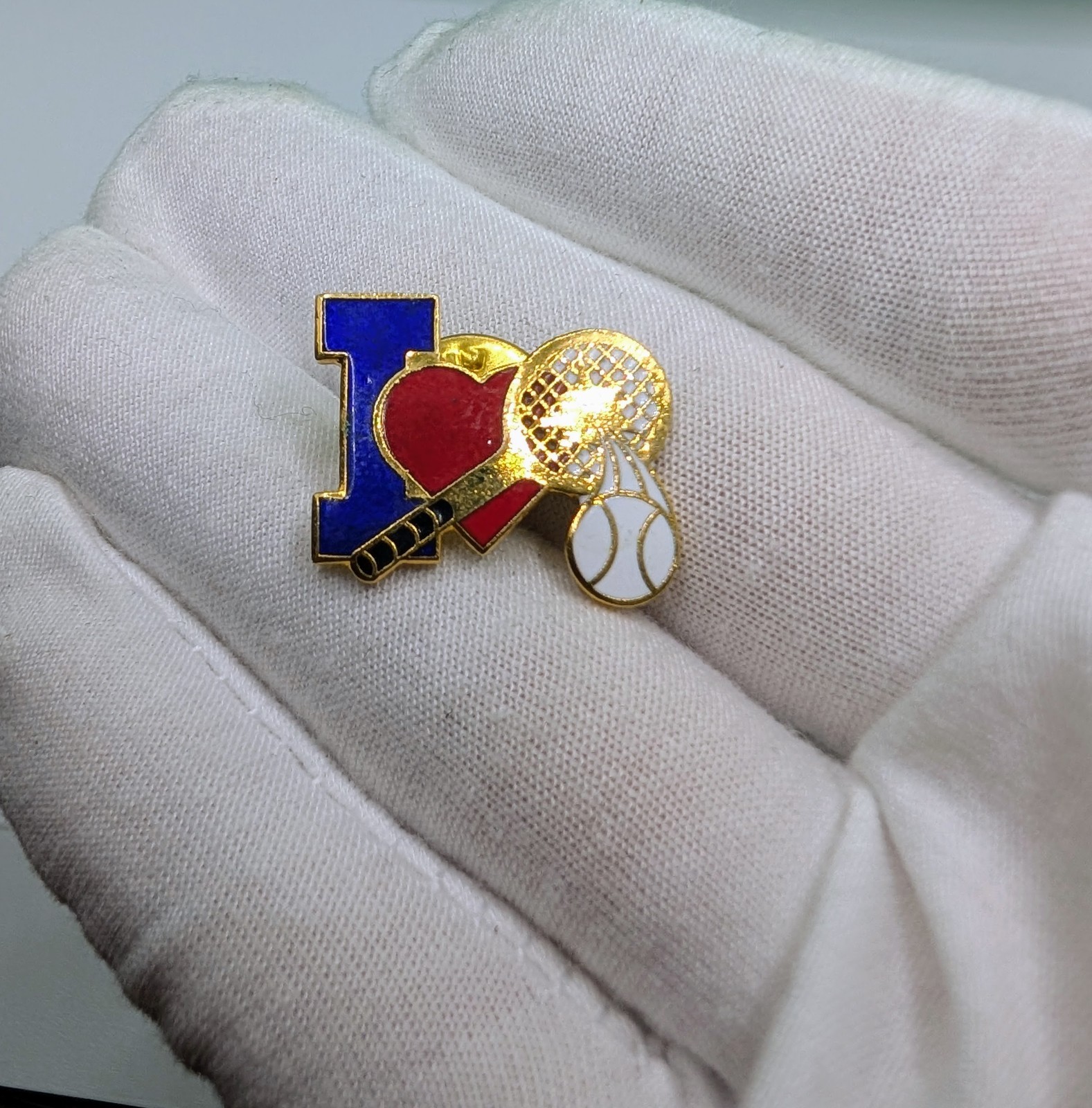 I Love Tennis Racquet Ball Heart Sports Gold Tone Enamel Lapel Pin I Love Tennis Racquet Ball Heart Sports Gold Tone Enamel Lapel Pin