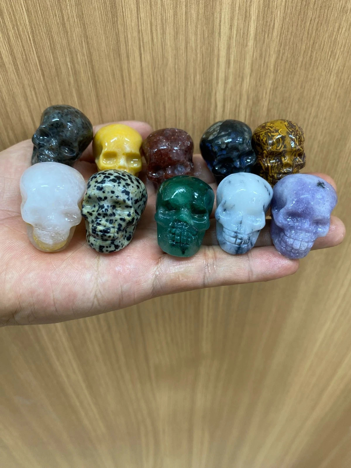 1pc Natural Mixed Quartz hand Carved skull crystal Reiki heal Gift Decor Random