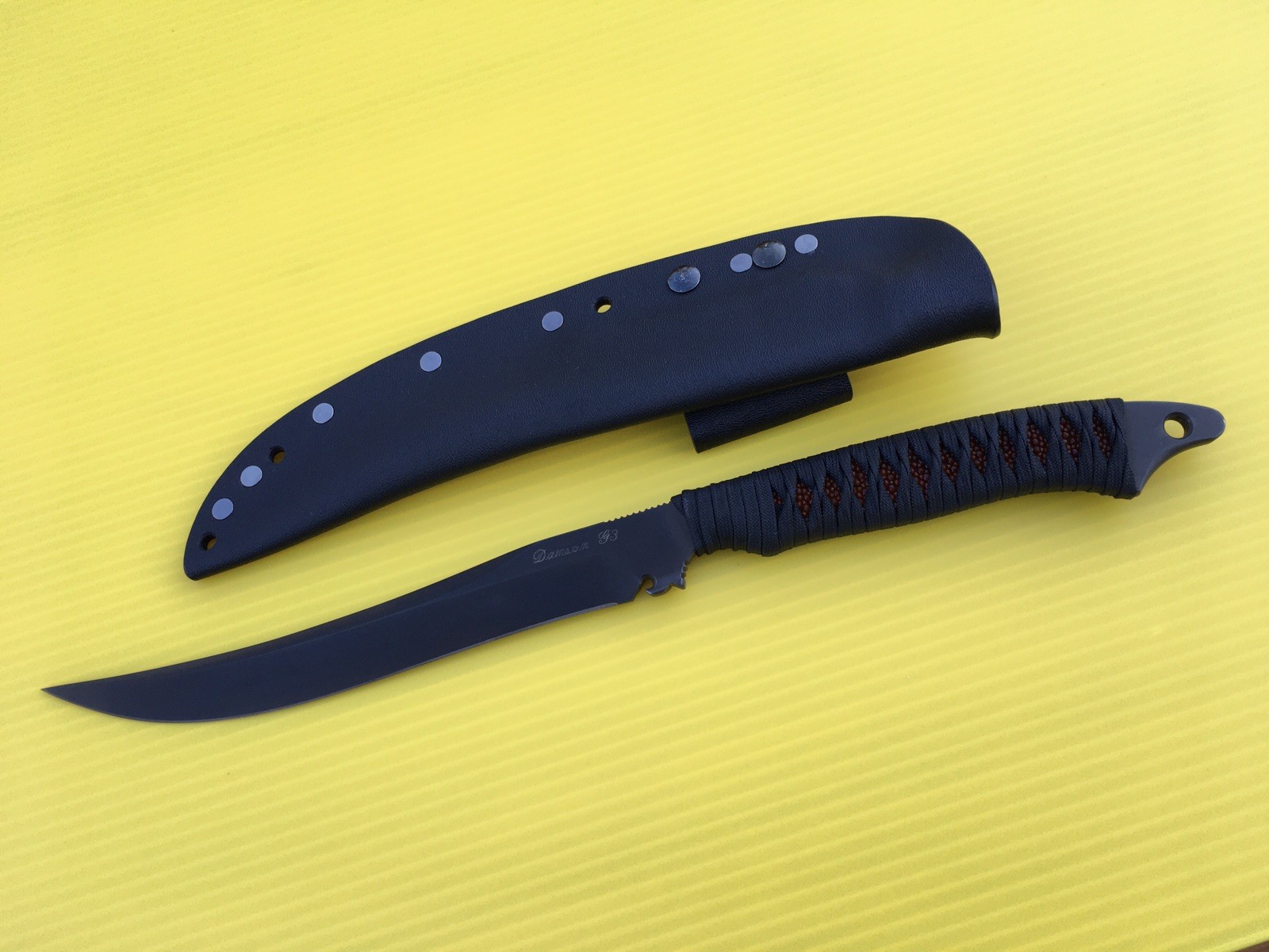 DAWSON G3 CUSTOM MADE FIXED BLADE KNIFE  STINGRAY SKIN UNDER CORD HANDLE    USA