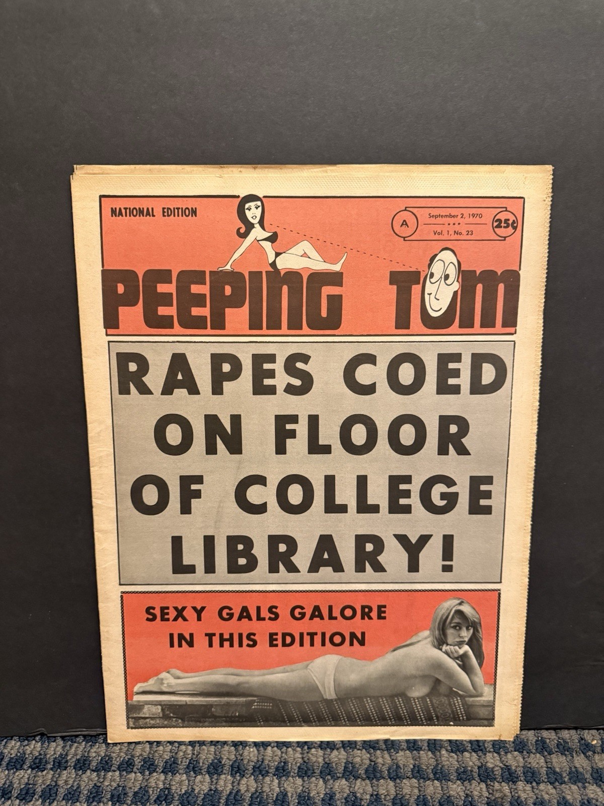 1970 Sept 2nd Peeping Tom Newspaper, Natalie Wood, Dyan Cannon VRN10D)