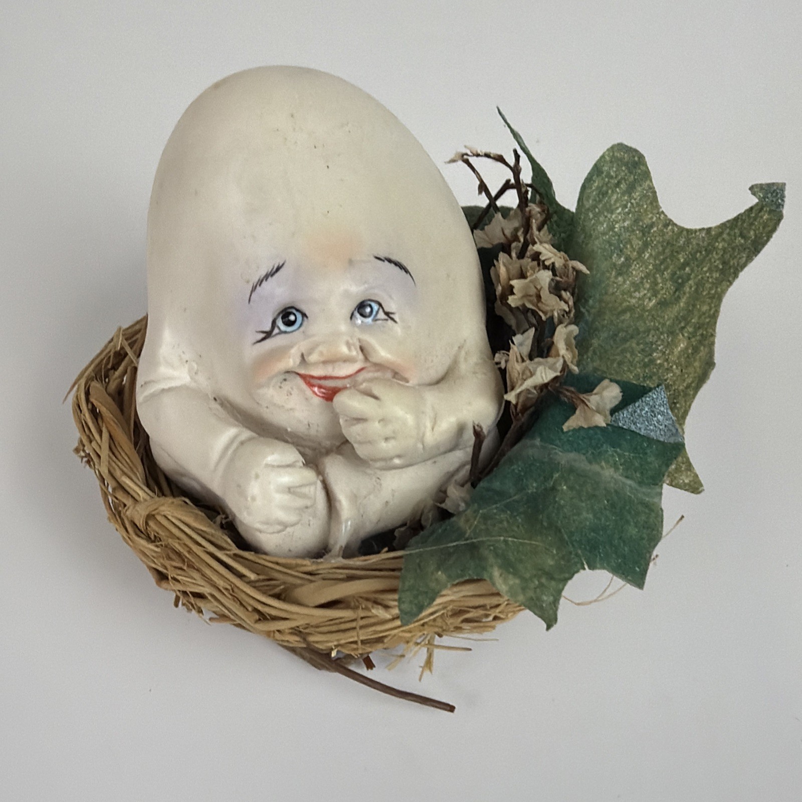 Humpty Dumpty Sitting In A Basket By Allyson Nagel 1994 2” Tall Collective Figur