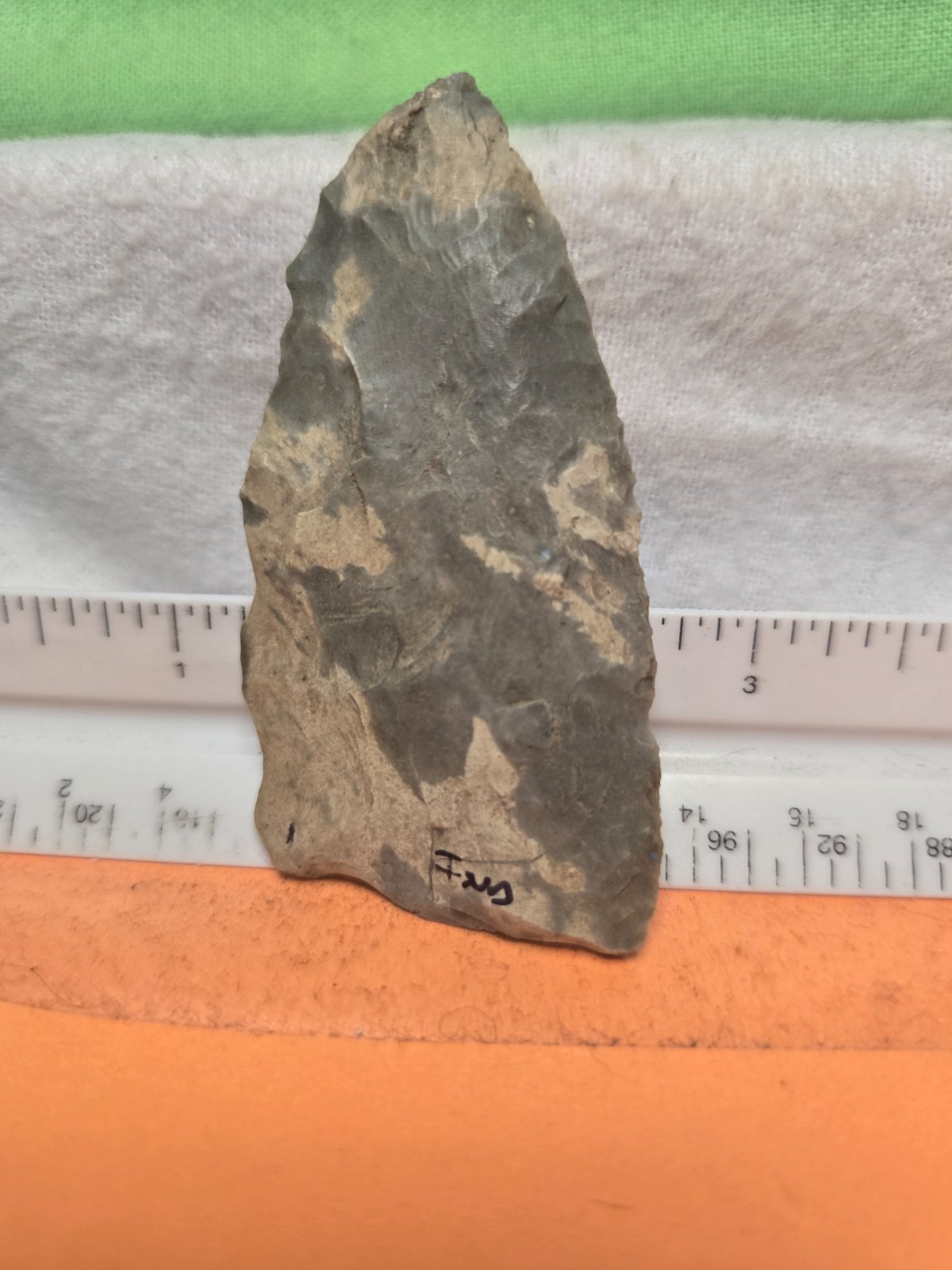 Authentic beautiful side knife made of Indiana green chert from Ind.